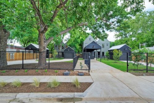 5802 Bolm Rd, Austin, TX 78721-3324