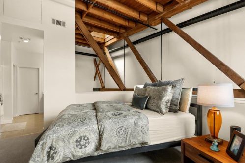 536 Manzana Pl, San Jose CA  95112-7812 exterior