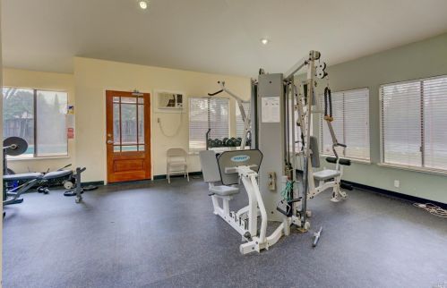 542 Arcadia Dr, Vacaville CA  95687-3354 exterior