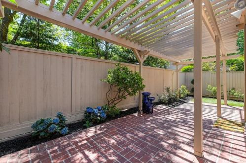 8212 Wild Tree Pl, Citrus Heights CA  95610-8805 exterior