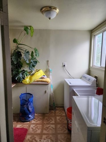 2108 Lime Ave, Long Beach CA  90806-4821 exterior