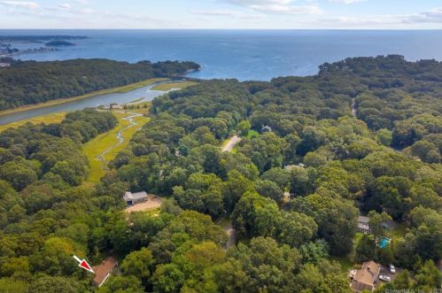 5 Fox Chase Ln, Lyme, CT 06371-1809