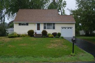 36 Tattersall Ln, Albany, NY 12205-4031
