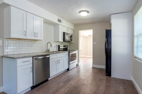 2960 23rd St, Sanford FL  32771-4046 exterior