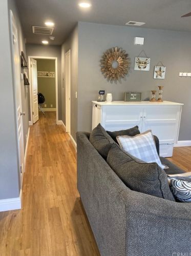1087 James Way, Pismo Beach CA  93420-1507 exterior