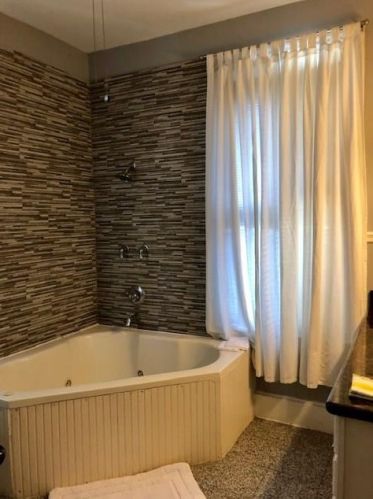 915 11 St, Galveston TX 77550-6140 exterior