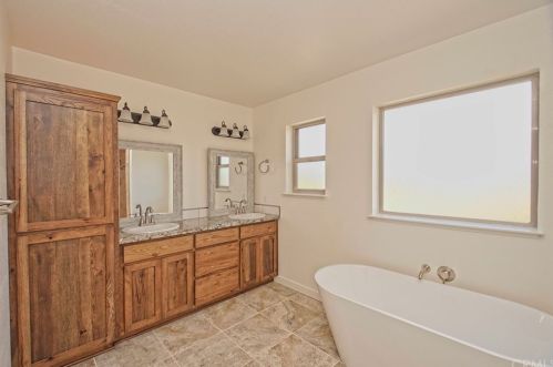 8435 Buena Vista Ave, Los Molinos CA  96055-9556 exterior