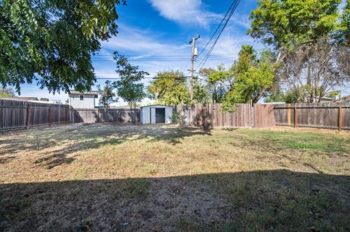 3845 Centinella Dr, North Highlands CA  95660-3701 exterior