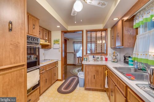 147 Euclid Ave, Charles Town WV  25414-1111 exterior