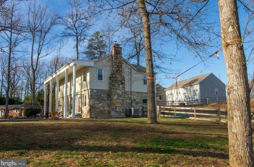 19201 Cardinal Heights Rd, Triangle VA  22172-2406 exterior