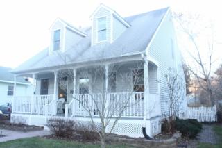 413 Hardwick St, Belvidere, NJ 07823-1819