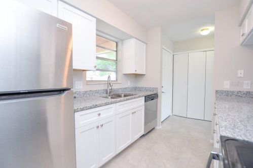 1244 Rich Moor Cir, Orlando FL  32807-6262 exterior