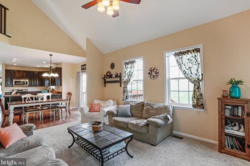 10099 Lindale Ave, Upton PA  17225-8373 exterior