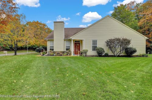 30 Cedar Village Blvd, Bricktown, NJ 08724-2782