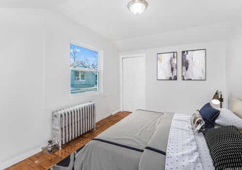 3 Rudd Pl, Bronx, NY 10473-2233
