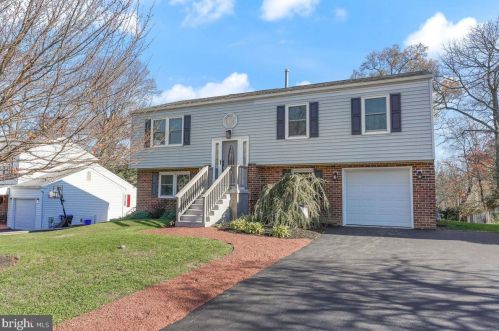 218 Bridge Rd, Boothwyn, PA 19061-2924