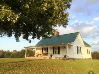 285 Cicada Rd, Quebeck, TN 38579-2328