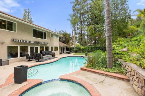 4370 Rocky Point Rd, Anaheim CA  92807-3420 exterior