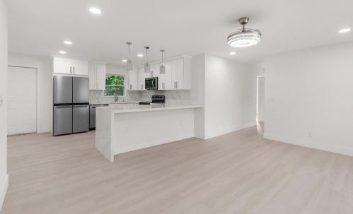 1750 Seacrest Blvd, Boynton Beach FL  33435-2245 exterior