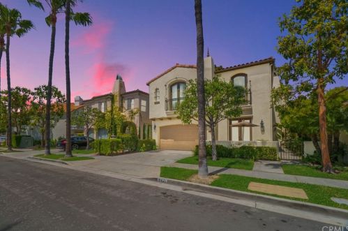 5941 Spinnaker Bay Dr, Long Beach, CA 90803-6819