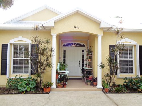941 Lanco Ave, Sebastian, FL 32958-5127