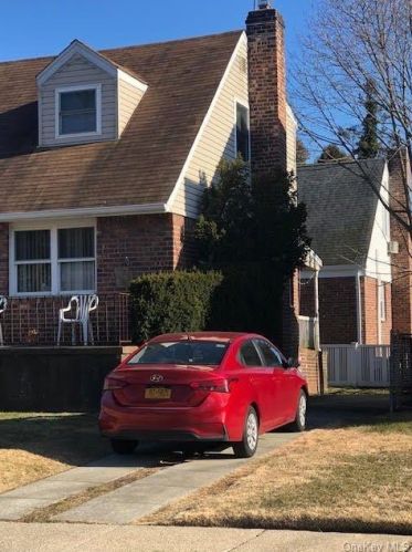 257 Bixley Heath, Lynbrook NY  11563-2918 exterior