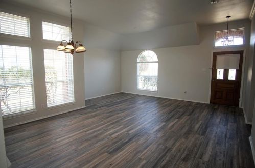 1424 Calhoun Ln, Plano TX  75025-3409 exterior