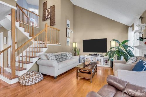 35 Carlisle Ct, Old Bridge NJ  08857-2777 exterior