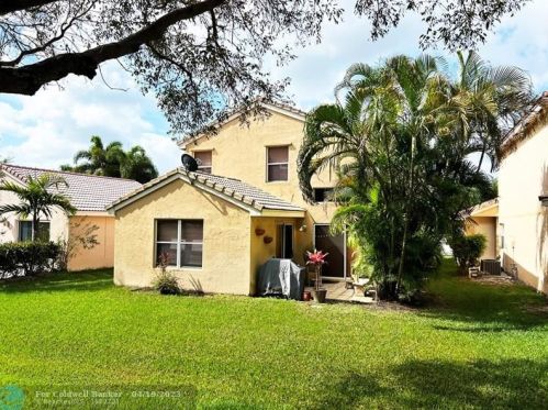 2937 179 Ave, Hollywood FL 33029-1602 exterior