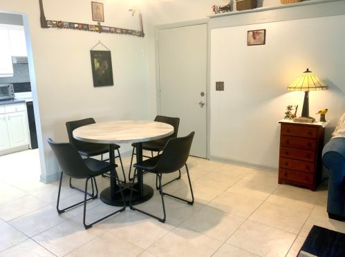 344 Lake Dora Dr, West Palm Beach, FL 33411-2363