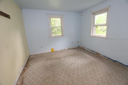 16 Fordway Rd, Raymond NH  03077-2459 exterior