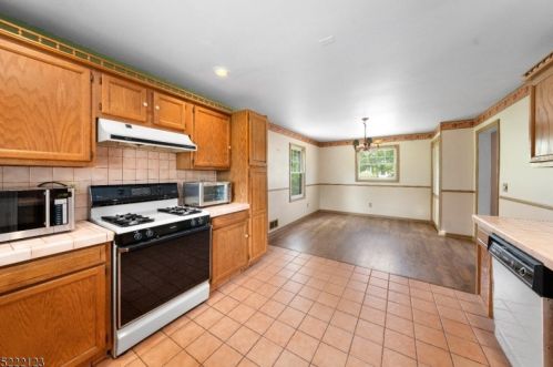 27 New York Ave, Flemington NJ  08822-1437 exterior