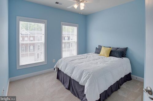 16002 Pitner St, Haymarket VA  20169-4956 exterior