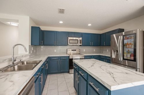 295 Elm Ct, Kissimmee, FL 34759-5701
