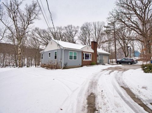 512 Central Ave, Providence, RI 02919-4711