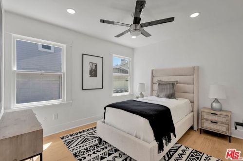 307 Fernando St, Newport Beach CA  92661-1236 exterior