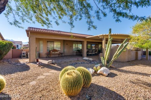 2585 Keyes Ct, Green Valley, AZ 85614-5687