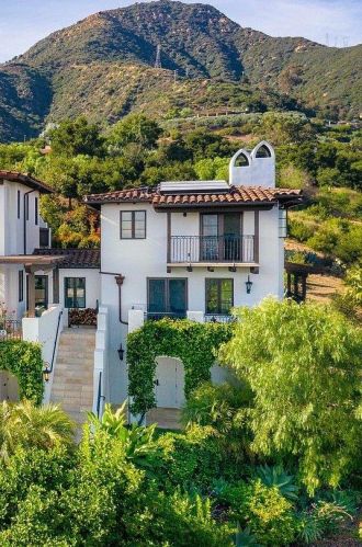 940 Coyote Rd, Santa Barbara, CA 93108-1019