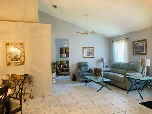 10345 Crystal Point Dr, Orlando, FL 32825-5943