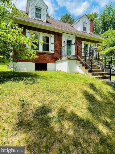337 Mineral St, Strasburg, VA 22657-2122