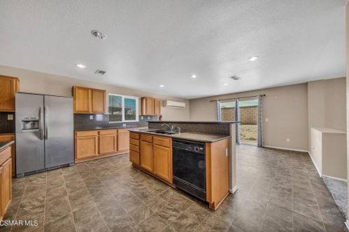 45104 18th St, Lancaster CA  93534-2046 exterior