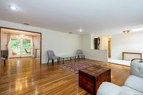 60 Bryant Pond Rd, Tompkins Corners NY  10579-2405 exterior