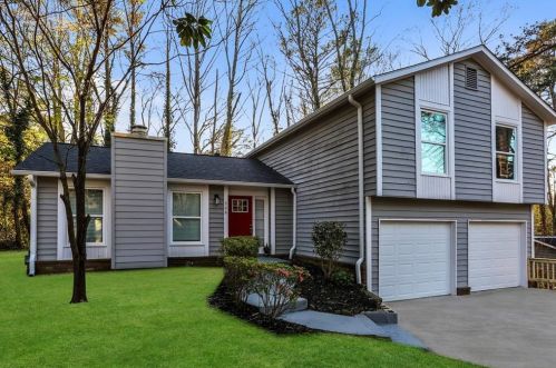 528 Rockborough Ter, Stone Mountain GA  30083-3844 exterior