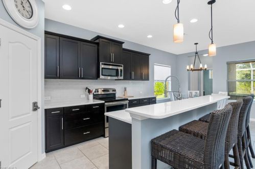 14487 Manchester Dr, Naples FL  34114-8630 exterior