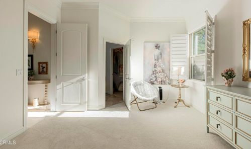 840 Fairway Dr, Bakersfield CA 93309-2416 exterior