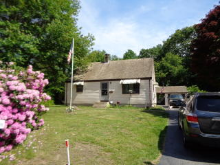 39 Hale Haven Ct, Uncasville, CT 06382-2225