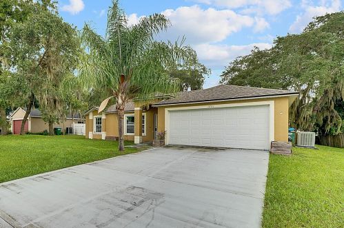 1251 Humphrey Blvd, Deltona, FL 32738-6844