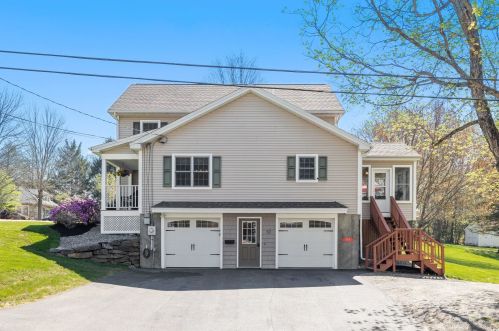 57 Chestnut St, Tilton, NH 03276-5545
