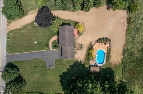 115 Johanna Farms Rd, East Amwell Township NJ  08551-2009 exterior