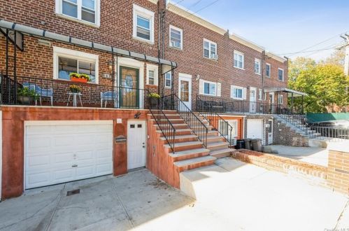 865 Vincent Ave, Bronx, NY 10465-1617
